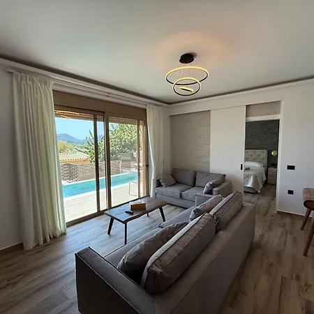 Lefkada Paradise Nidrí
