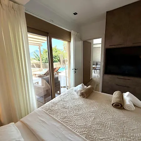 Lefkada Paradise Vilă *