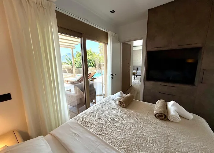 Lefkada Paradise Villa *